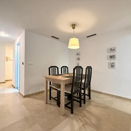 Con Terraza En El Corazon De Centro Appartement Marbella